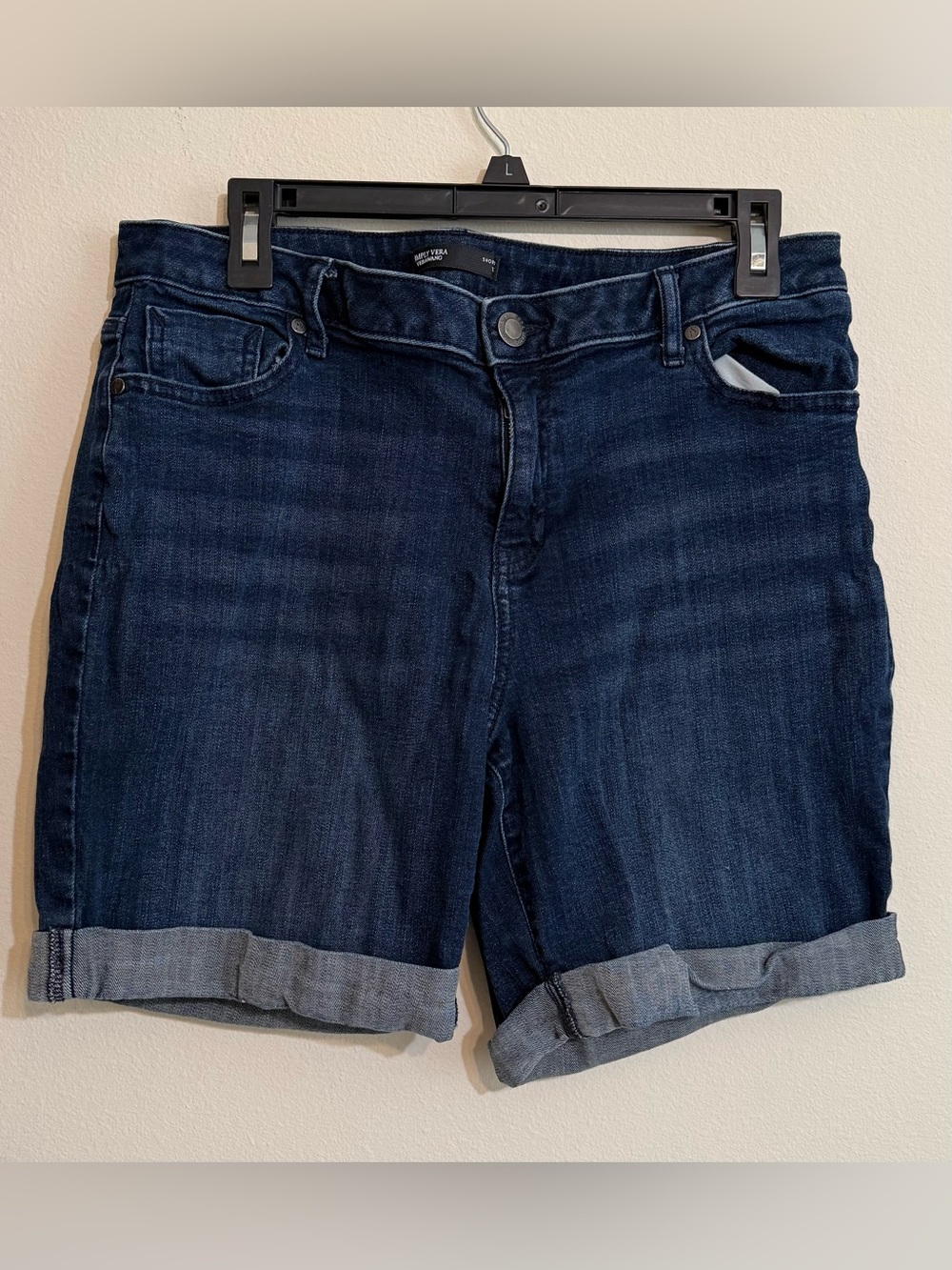 Vera Wang Dark Wash Denim Rolled Hem Shorts size 12